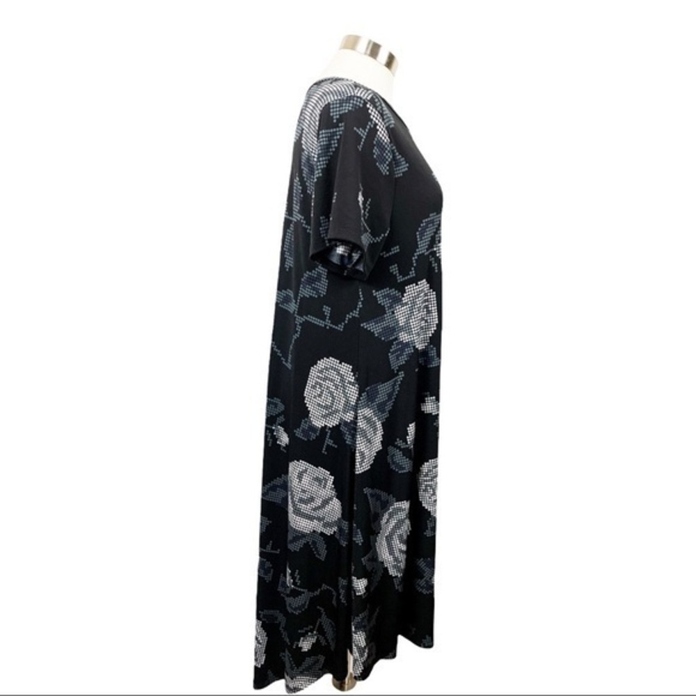 LuLaRoe Black & Grey Floral Print Carly Medium - Picture 3 of 7